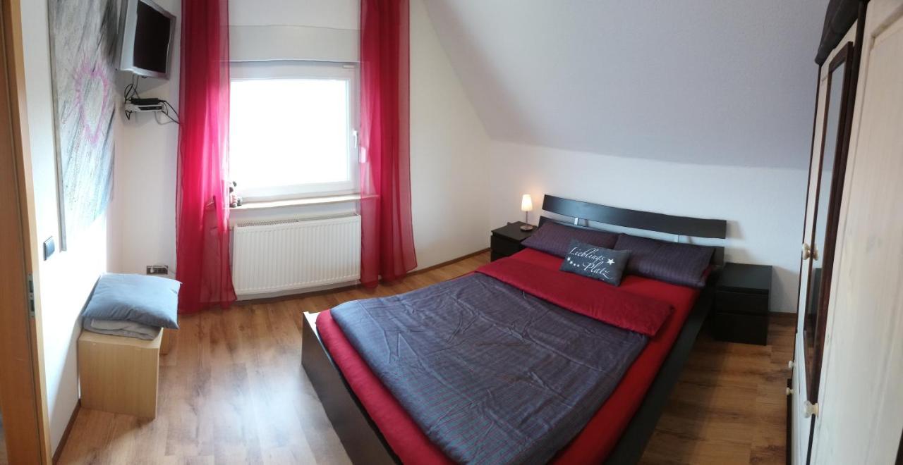 Private Zimmer Bei Der Weser-Ems-Halle Όλντεμπουργκ Εξωτερικό φωτογραφία